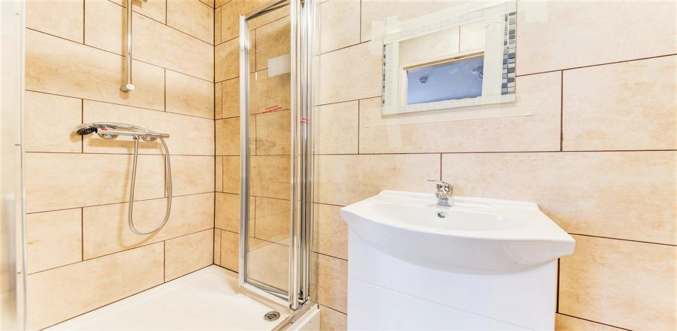 			NEW INSTRUCTION , 1 Bedroom, 1 bath, 1 reception Flat			 High Road, WILLESDEN GREEN